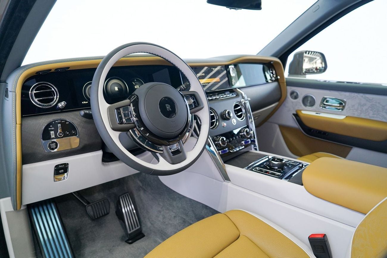 رولز رويس كولينان SILVER BADGE