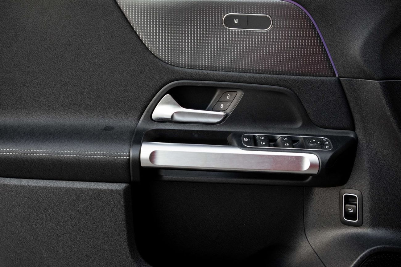 Mercedes-Benz EQB 350 EQB 350 | 2,428 P.M | 0% Downpayment | Agency Warranty!