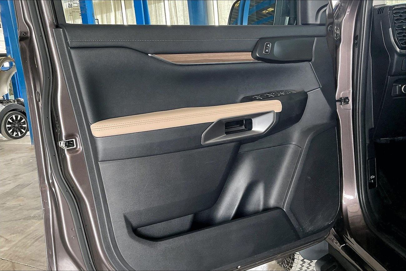 فورد ايفرست XLT | شامل الضمان | 0 ﺪﻔﻋﺓ ﺃﻮﻟﻯ