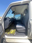 تويوتا لاند كروزر DIESEL ENGINE ,RIGH HAND DRIVE ,4.5 LITER ,MANUAL GEAR