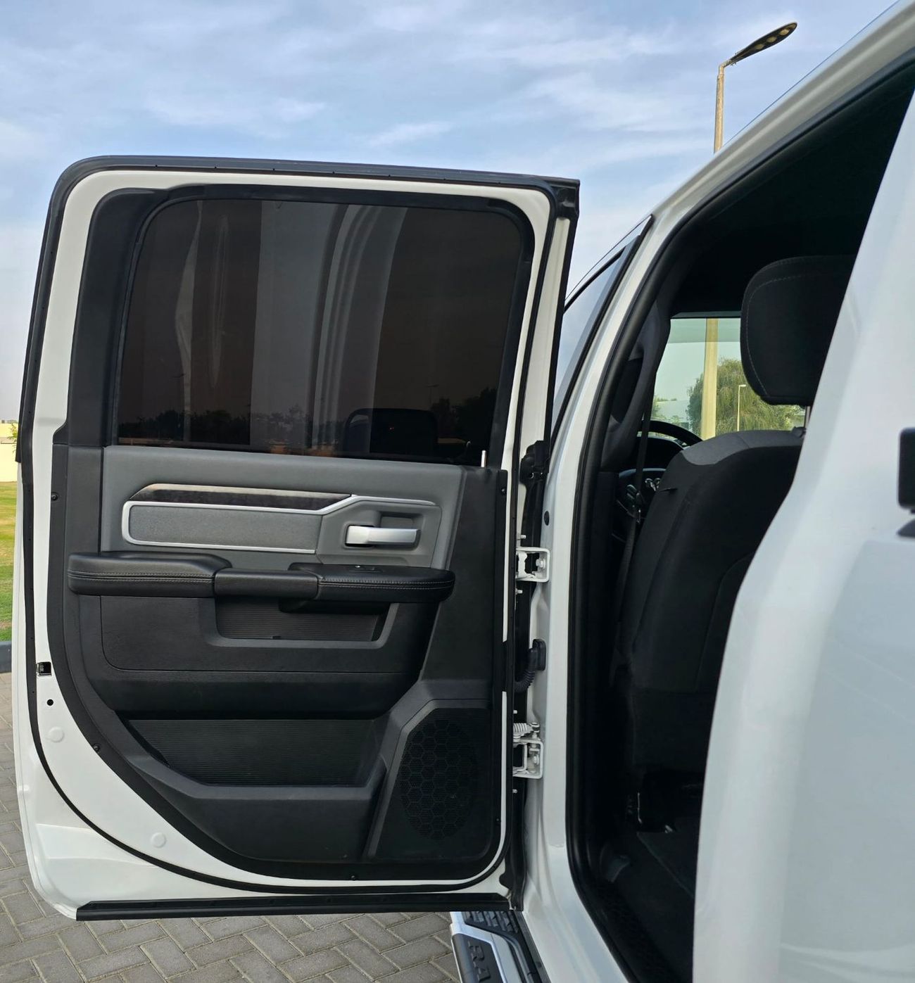 Dodge Ram Van 2500 heavy duty turbo diesel bighorn 6.7L