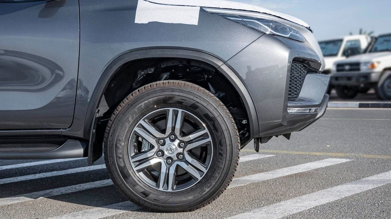 Toyota Fortuner FORTUNER SR5 2.7L PETROL FULL OPTION 4X4 2025