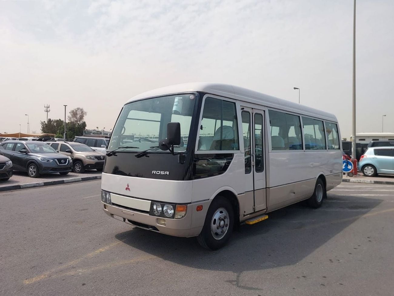 ميتسوبيشي روزا (RAMADAN OFFER) MITSUBISHI ROSA BUS RHD 1998 MODEL 5.2 L DIESEL MANUAL(PM00446)