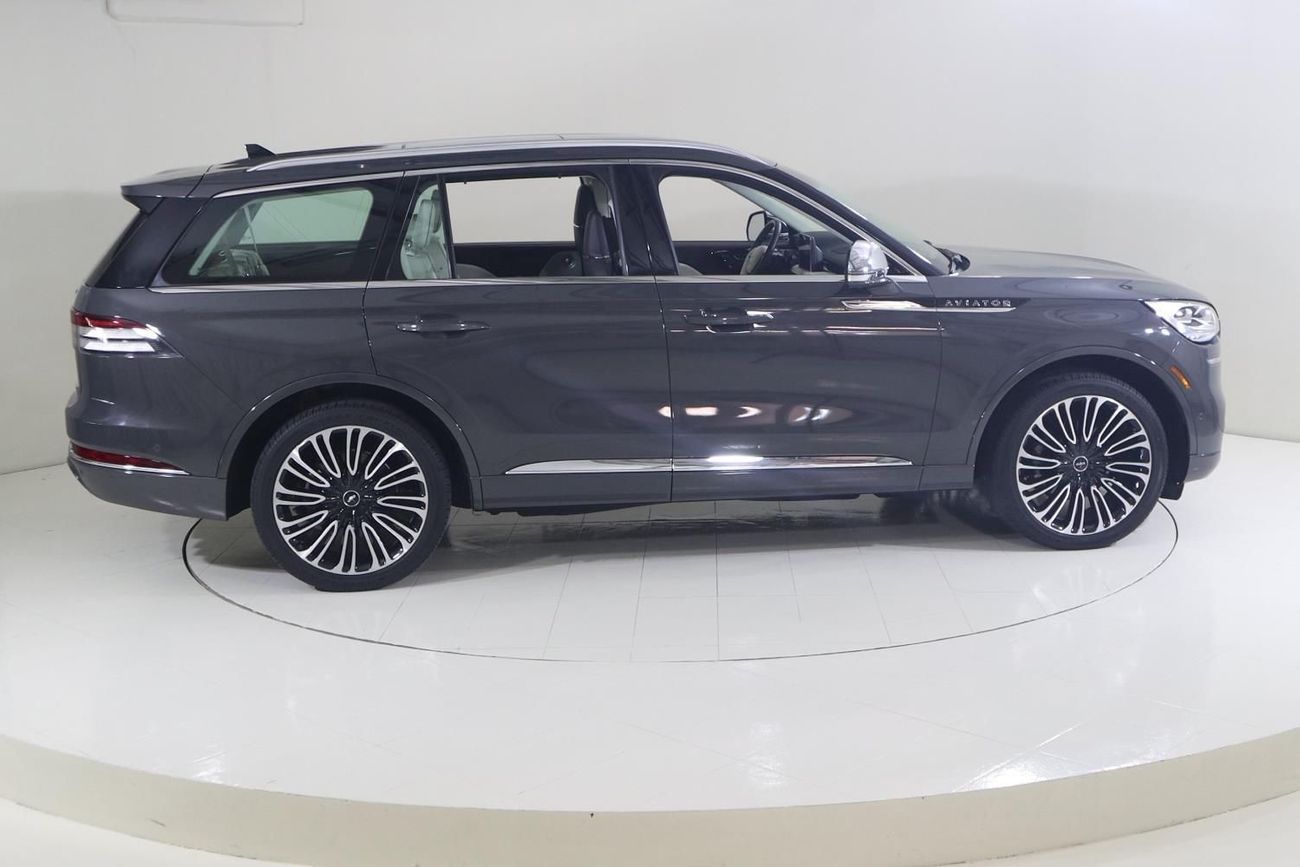 Lincoln Aviator PRESIDENTIAL 3.0L AVI920 / AL TAYER MOTORS/ AL QOUZ SHOWROOM