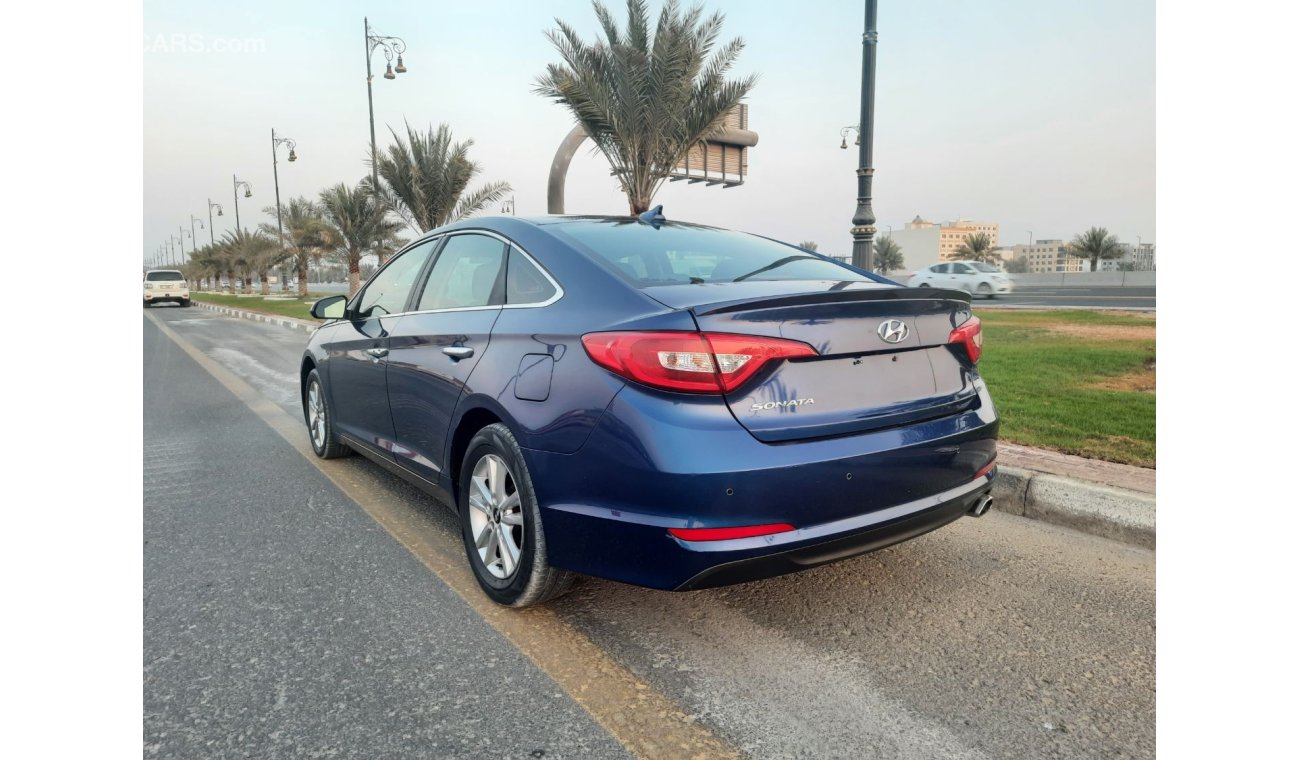 Hyundai Sonata Hyundai sonata 2017 sunroof....screen...camera  for sael