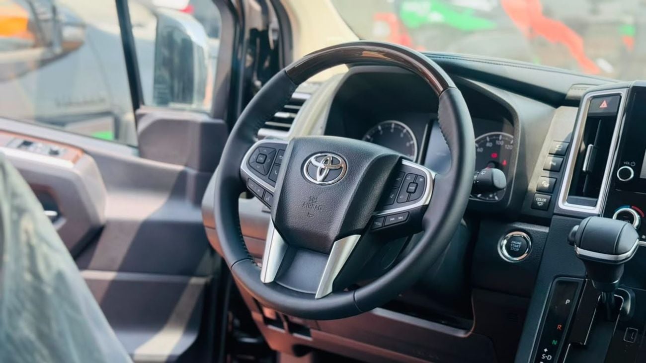 Toyota Granvia PREMIUM Toyota Granvia PREMIUM 3.5L - Black Inside Black YM2026