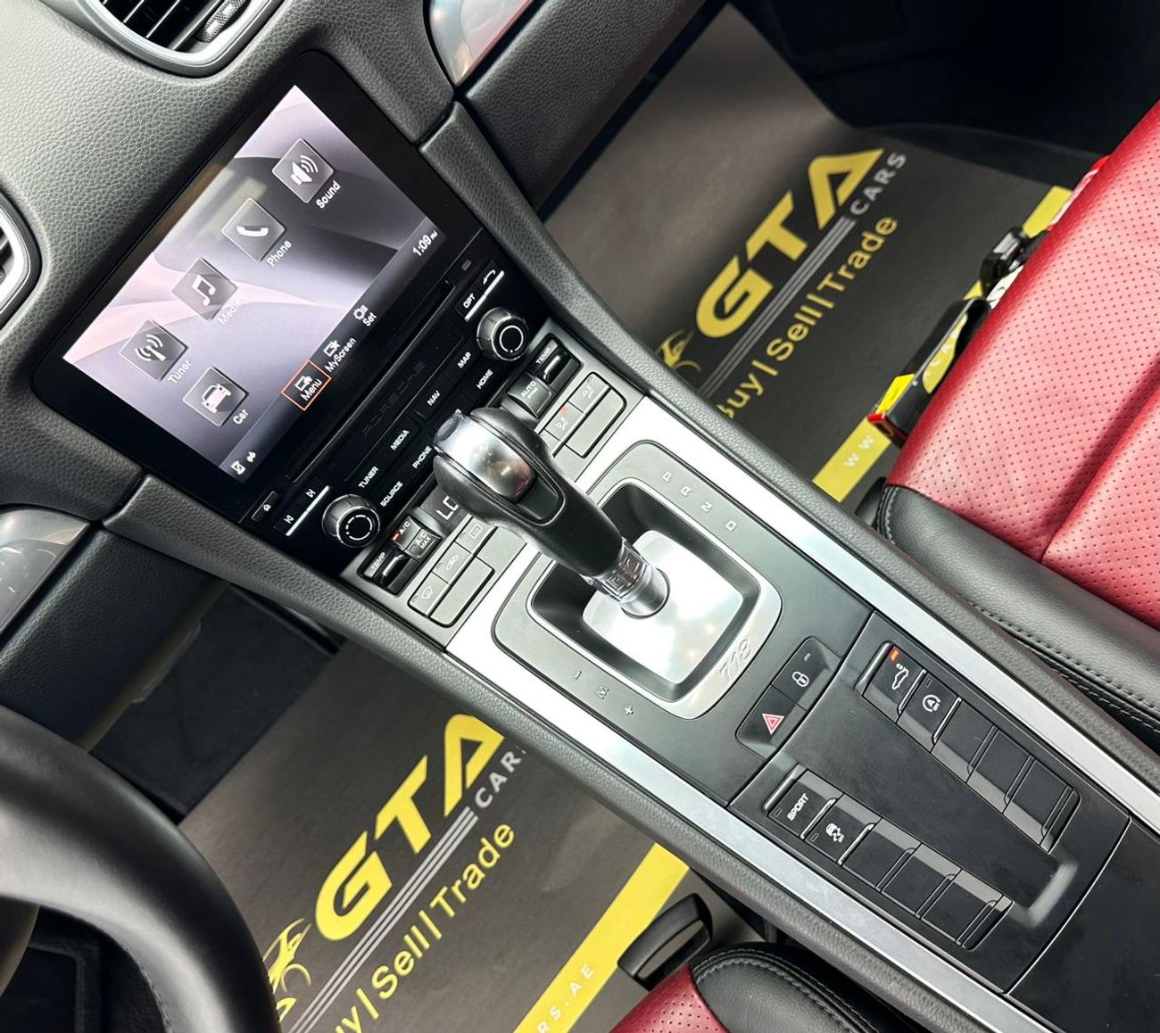 بورش كايمان 718 2017 Porsche 718 Cayman, Service History, Super Clean, Excellent Condition, GCC