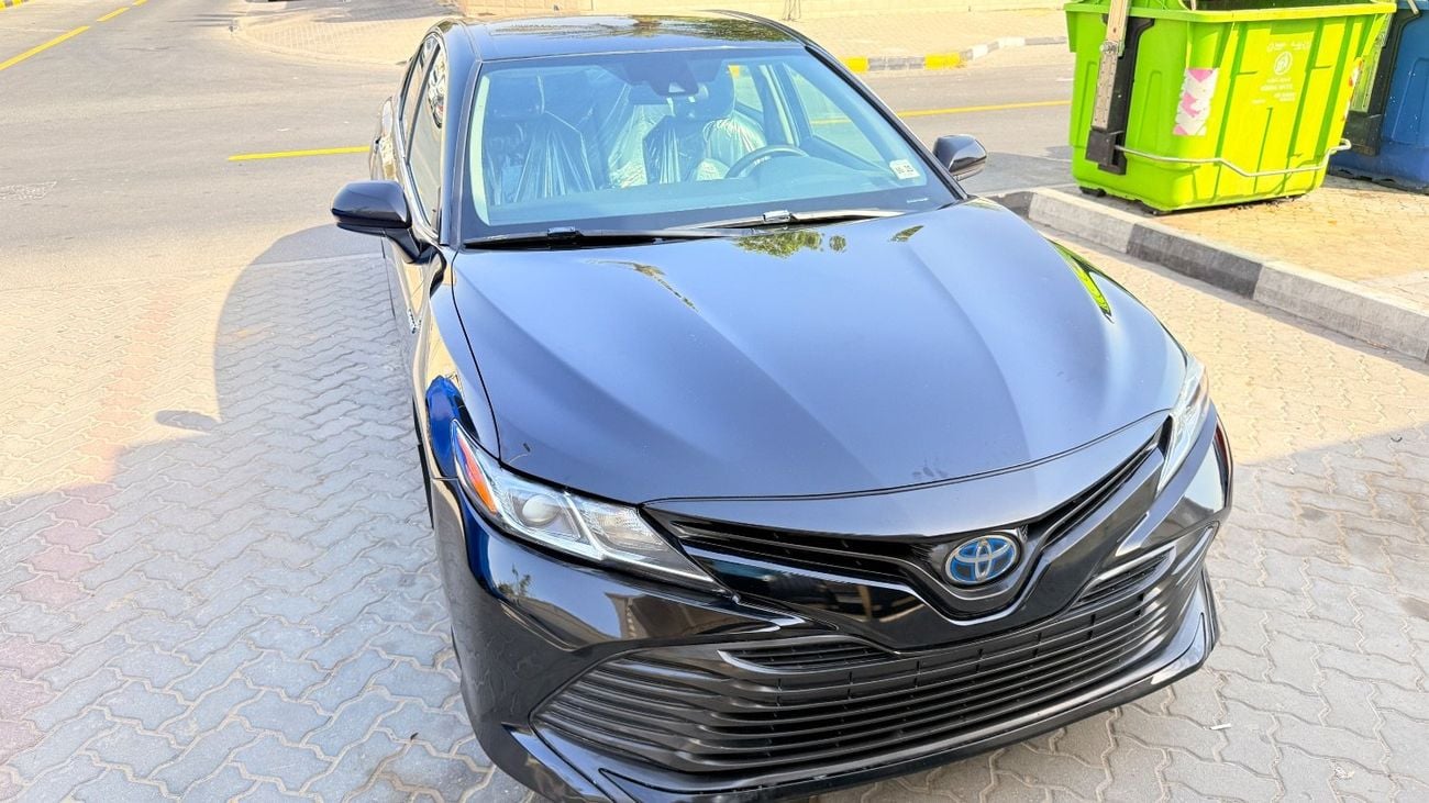 Toyota Camry LE 2.5L (176 HP)