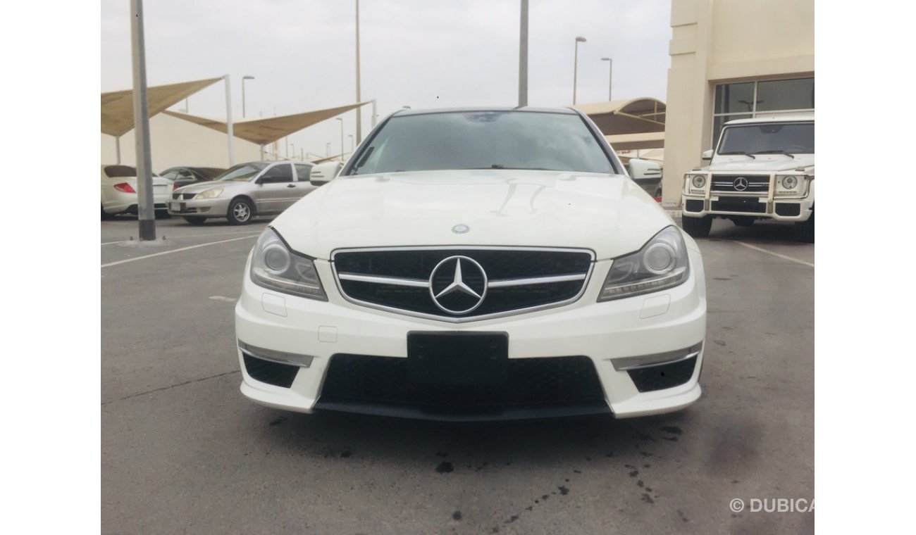 مرسيدس بنز C 63 AMG مرسيدس C63 موديل 2012 السياره صبغه وكاله  السياره بحاله ممتازه من الداخل والخارج فل اوبشن ماشي 120فق