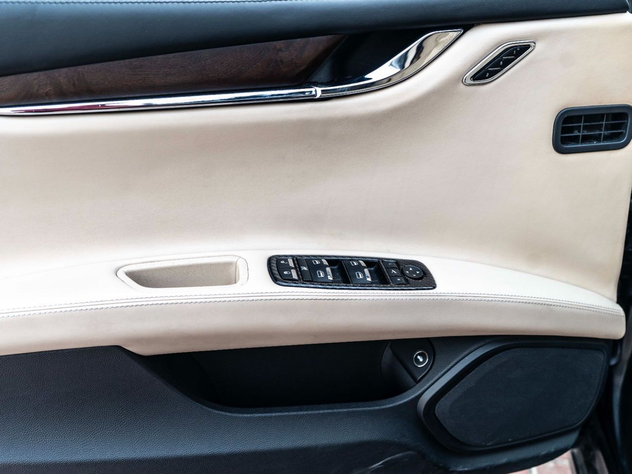 Maserati Quattroporte GTS 3.8L