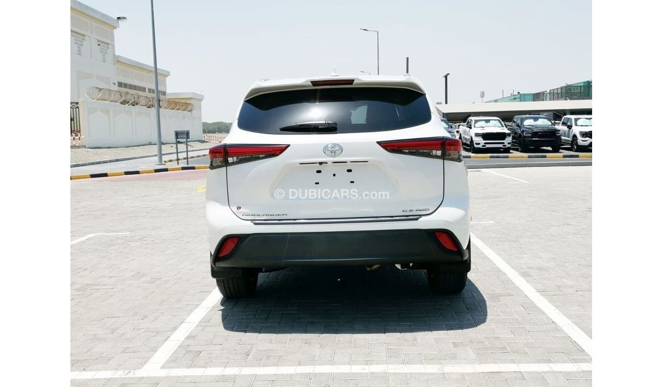 Toyota Highlander Toyota Highlander XLE-2021-White