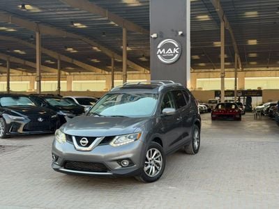 نيسان روج SV (NON GCC) SL / V4 2.5L / PANORAMIC SUNROOF /360 CAMERA / BIG SCREEN / 4X4 / RIMS / IN PERFECT CON