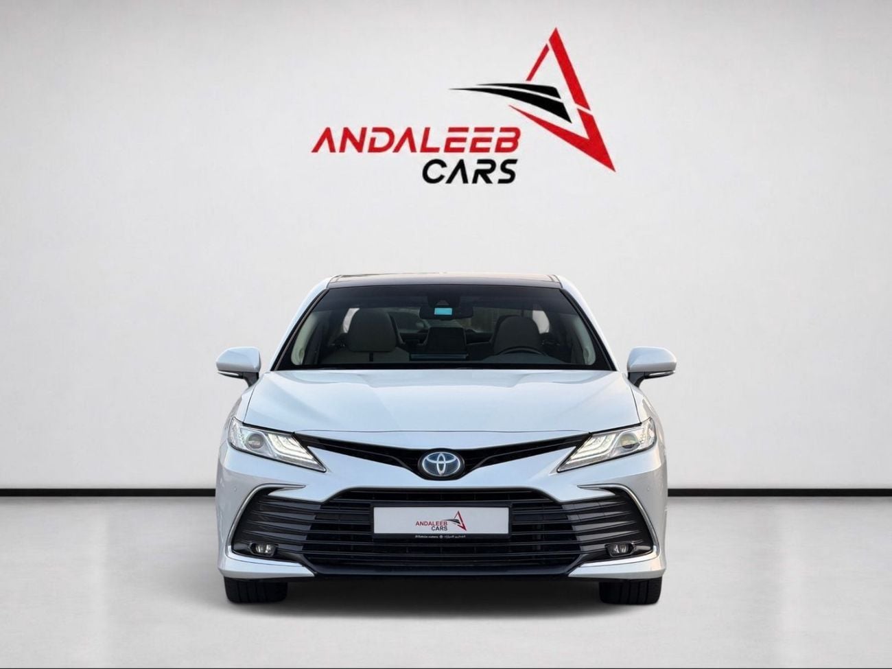 تويوتا كامري GLE HEV TOYOTA CAMRY HYBRID LIMITED | AGENCY WARRANTY | FULL AGENCY SERVICE HISTORY | 2024 | GCC SPECS