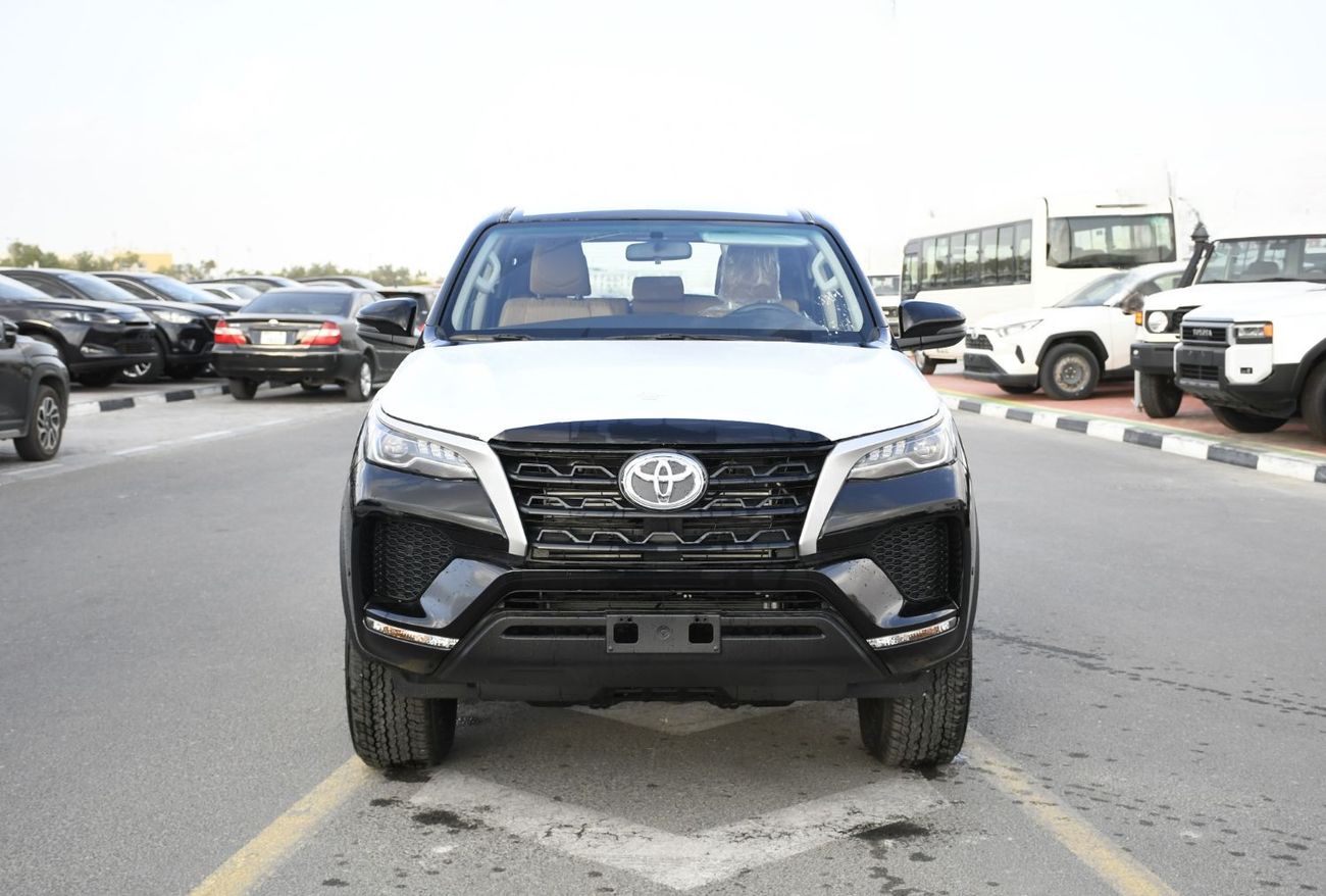 تويوتا فورتونر 2.4L Diesel Automatic (Ready Stock)