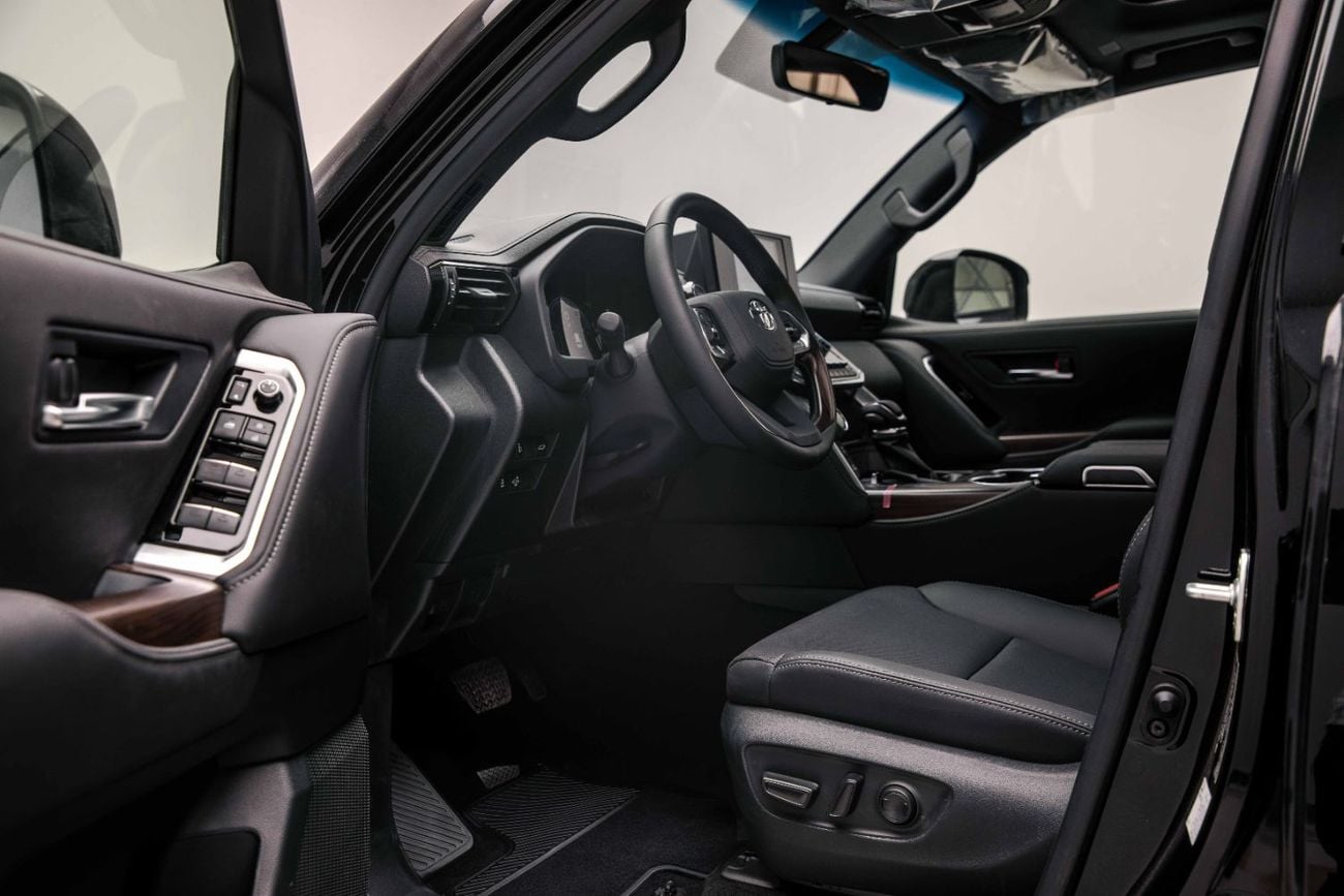 Toyota Land Cruiser GXR MHEV 3.5L - ATTITUDE BLACK INSIDE BLACK | EXPORT ONLY