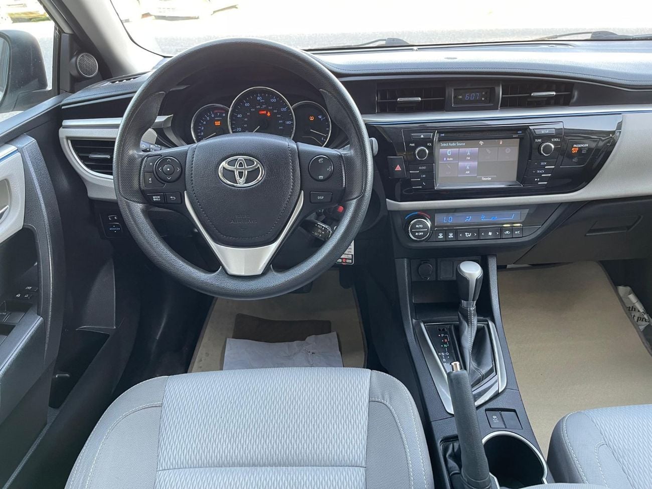 Toyota Corolla LE 1.8L V4 IN PERFECT CONDITION