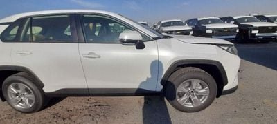 Toyota RAV4 LE Toyota RAV4 Active 4x2 Petrol 2.0L