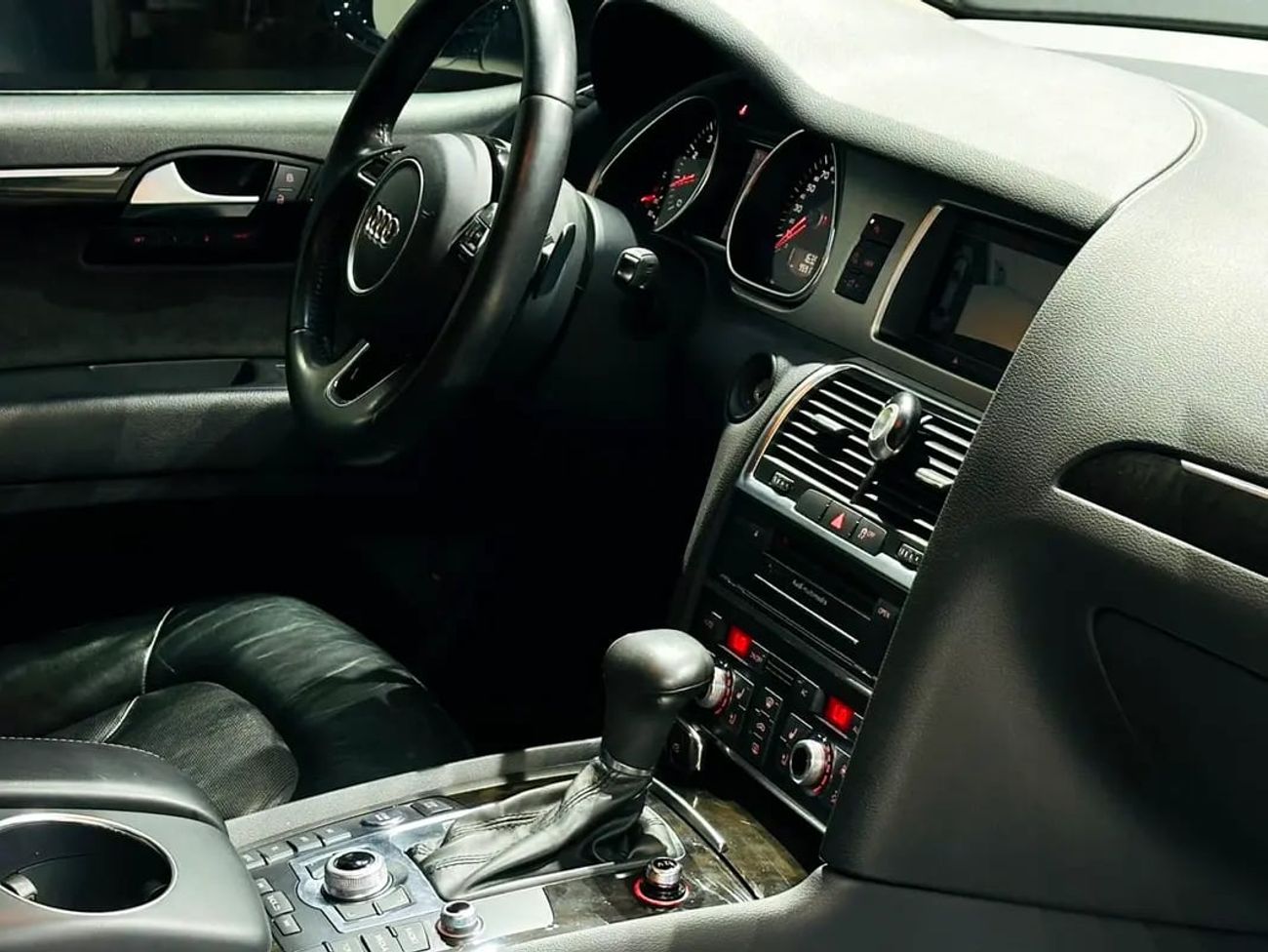 Audi Q7 TFSI quattro 3.0L (268 HP)