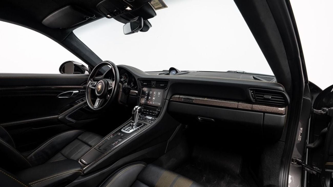 بورش 911 Turbo S Exclusive Series - 2018 - GCC Specs - Under Warranty