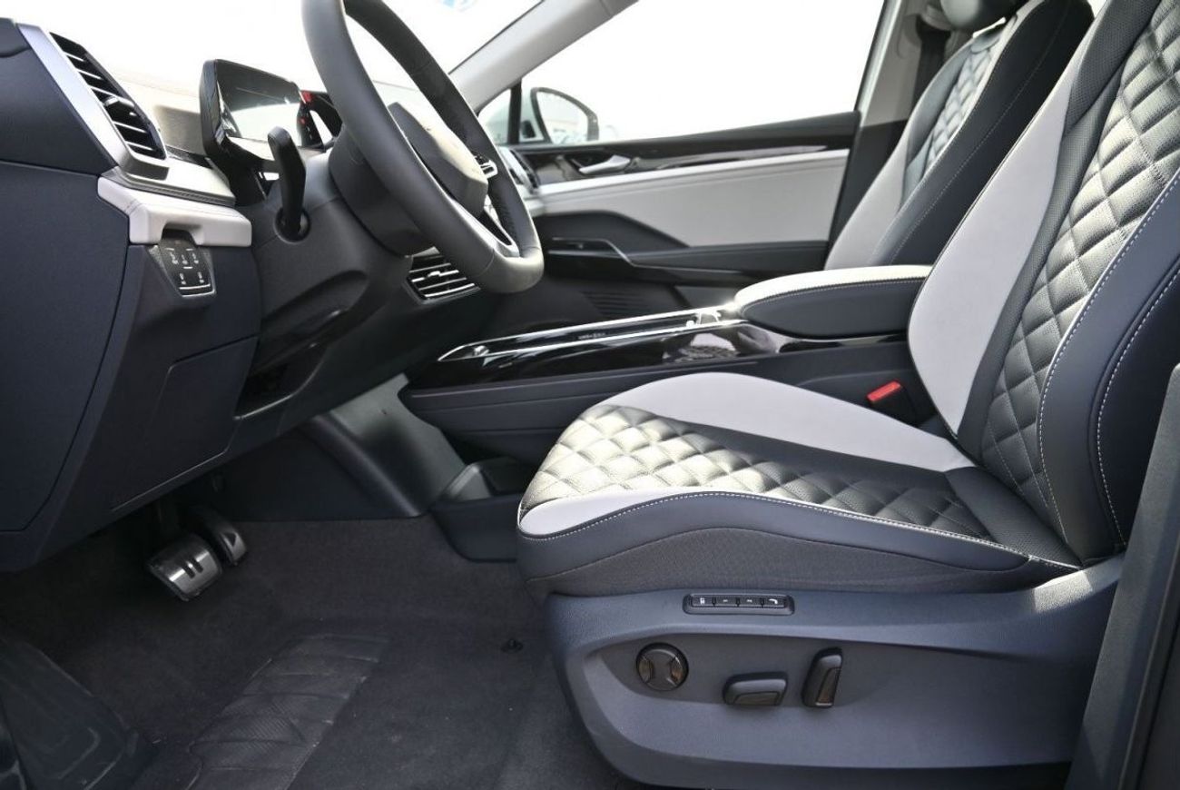 فولكس واجن ID.6 فولكس فاجن ID6 PRO CROZZ، RWD، SUV، 5 أبواب، لون أبيض، موديل 2023، للتصدير فقط