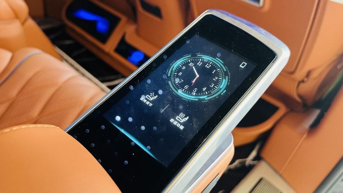 مرسيدس بنز V 250 AED 6,400 PM | VIP MERCEDES V250 | VLINE DESIGN | LOW MILEAGE | LIKE NEW