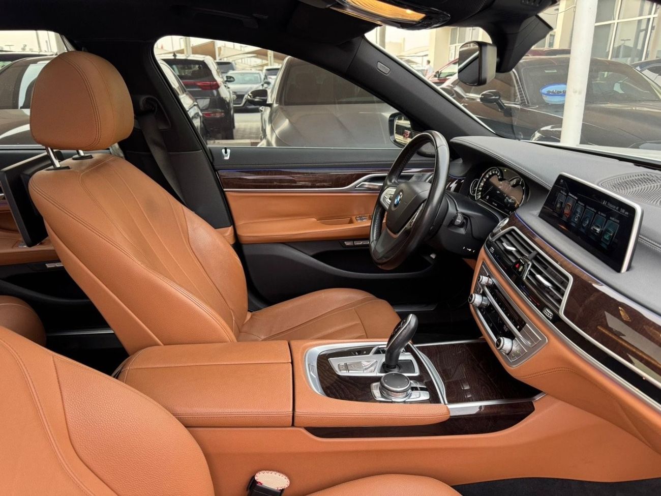 BMW 730Li Excellence Multimedia 2.0L