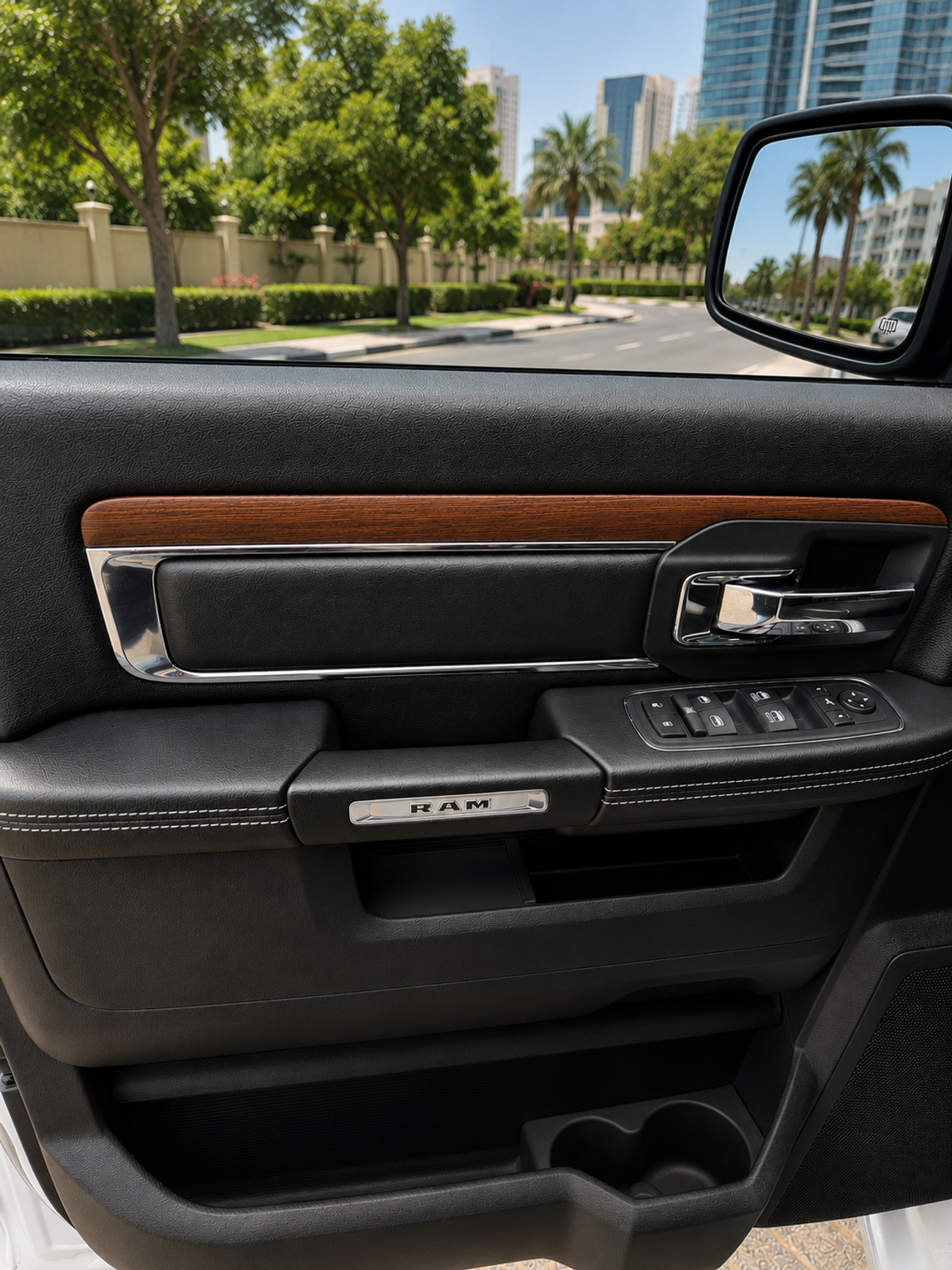 رام لارامي Laramie 1500 HEMI