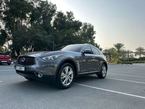 Infiniti QX70