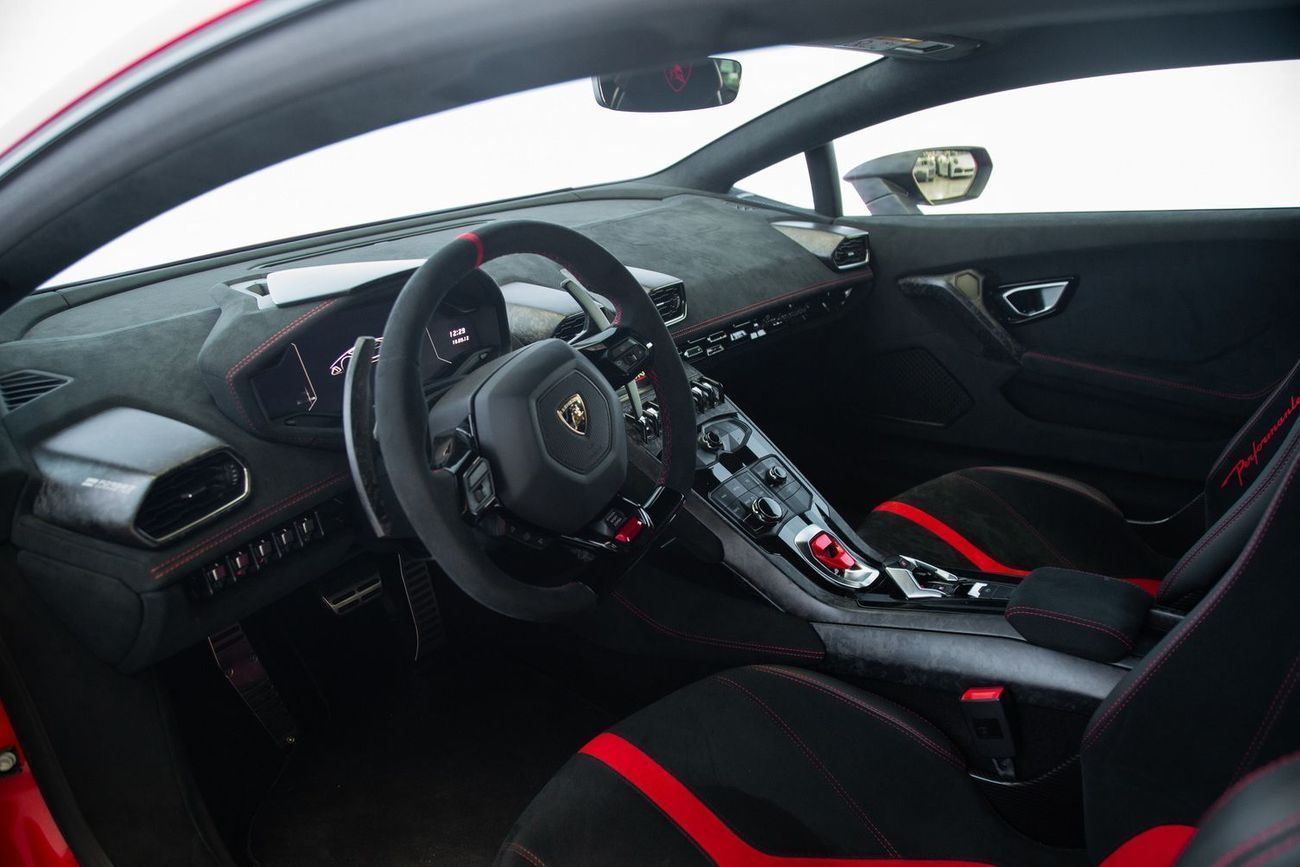 لامبورغيني هوراكان PERFORMANTE