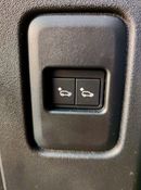 لاند روفر ديفندر P400 90 HSE Warranty one year