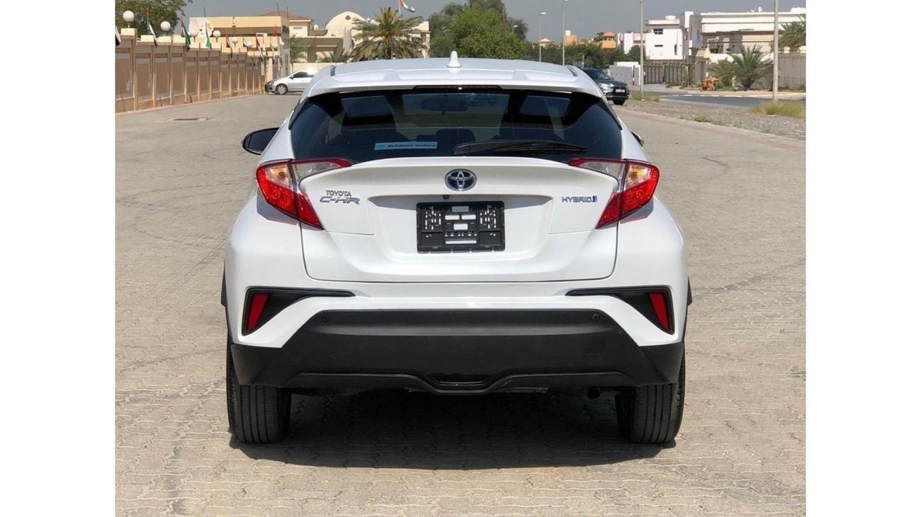 تويوتا CHR Toyota C-HR Hybrid 2023 (1.8L) GCC Specs Full Option