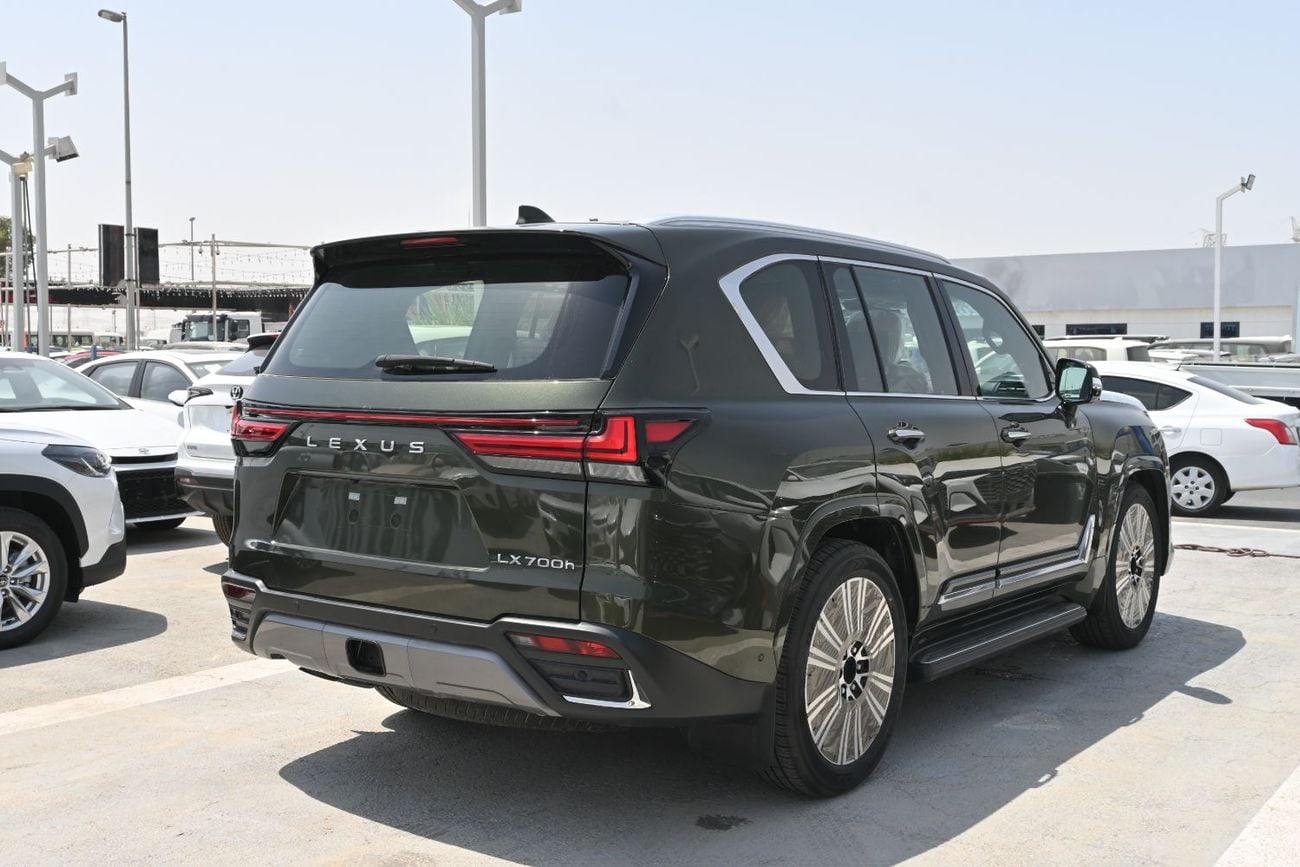 لكزس LX 700h Lexus LX700h Signature 3.5L Twin-Turbo + Hybrid V6, Model 2025, Color Green inside Red