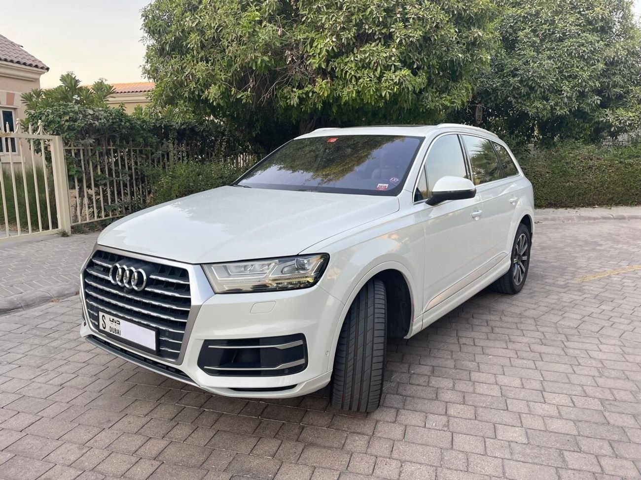 أودي Q7 45 TFSI Quattro - Service Contract & New Tyres