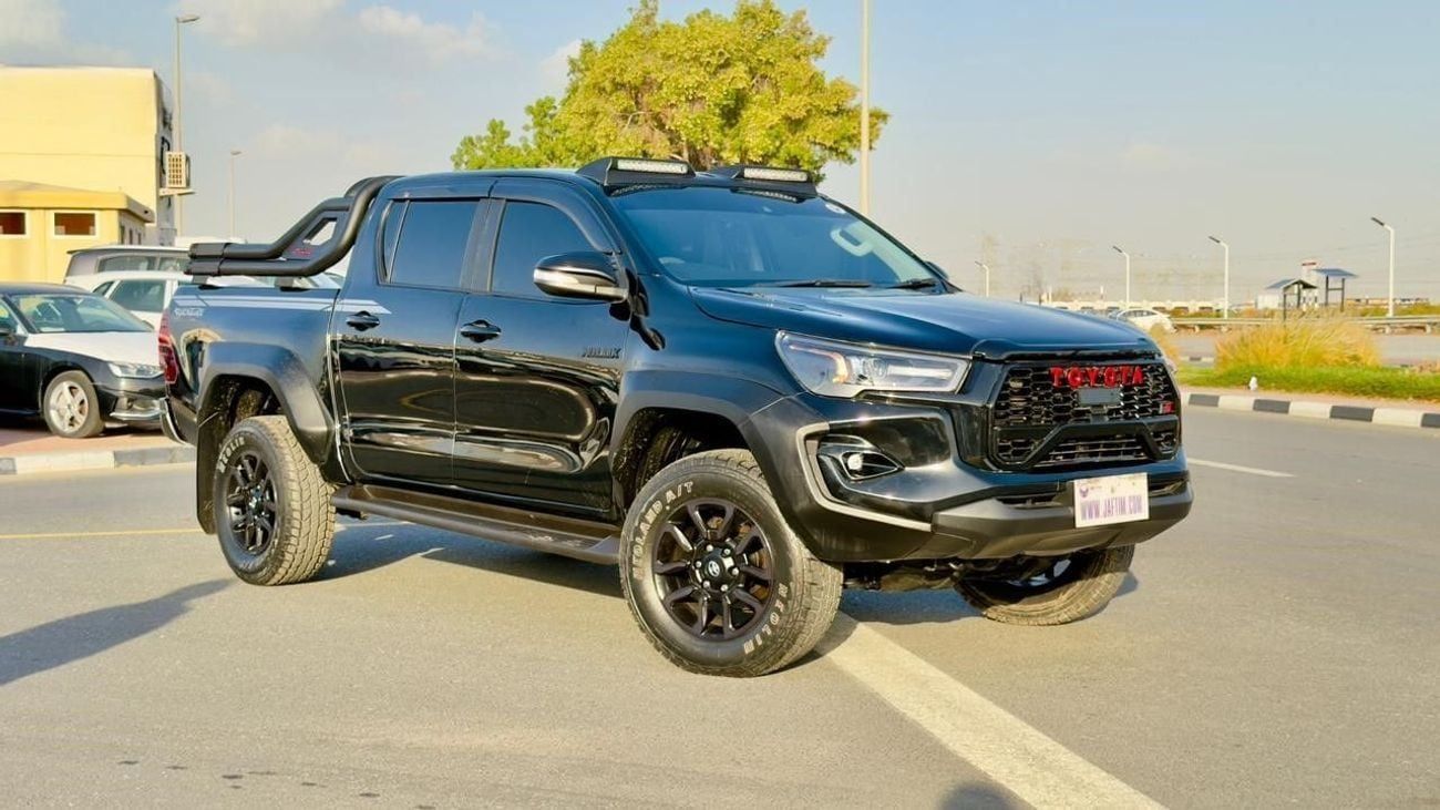 Toyota Hilux GR BODY KIT INSTALLED | POWER SEATS | 2.8L DIESEL | AUTOMATIC TRANSMISSION | LEATHER SEATS |