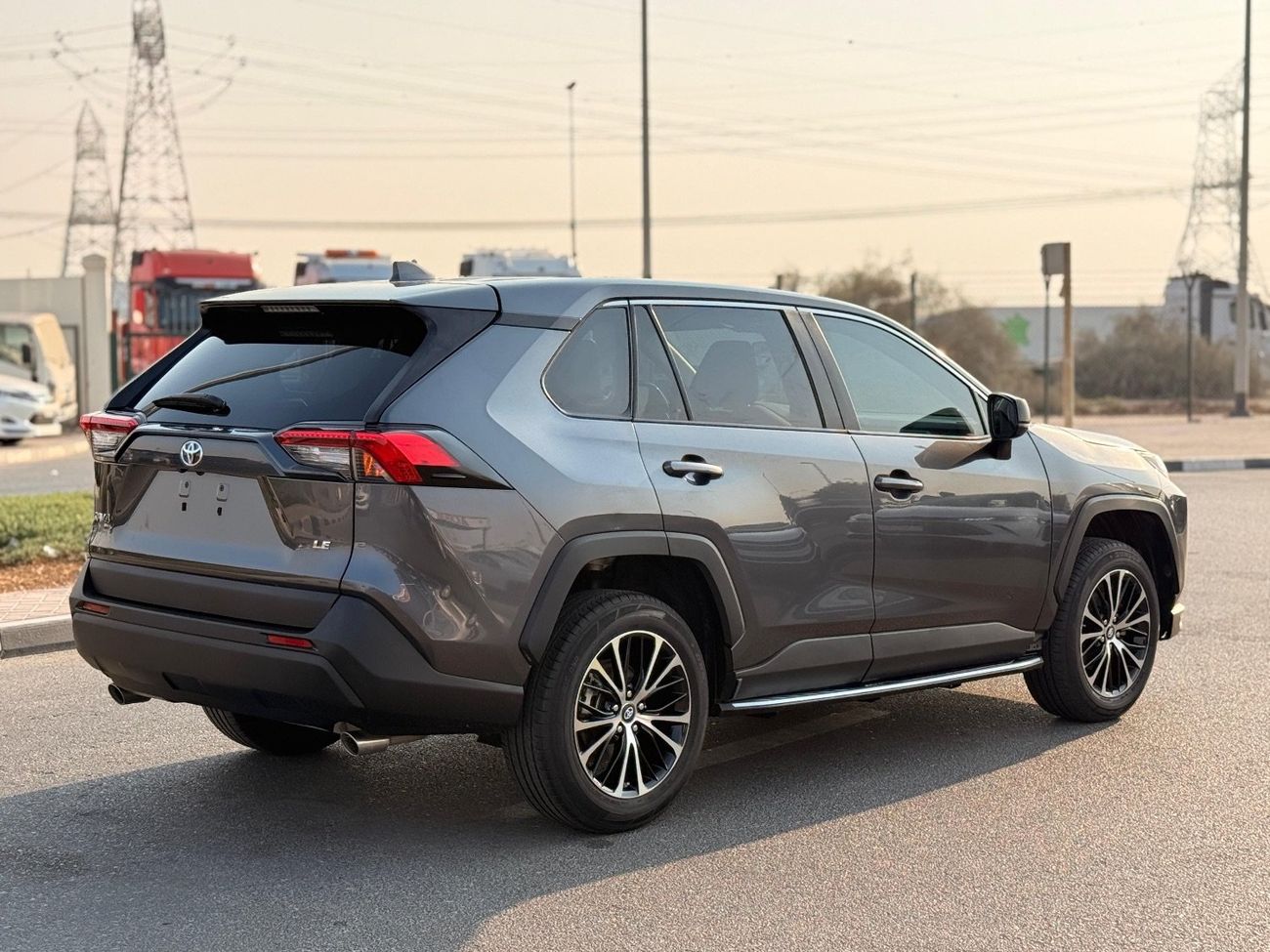 Toyota RAV4 2.5L (4WD) LE