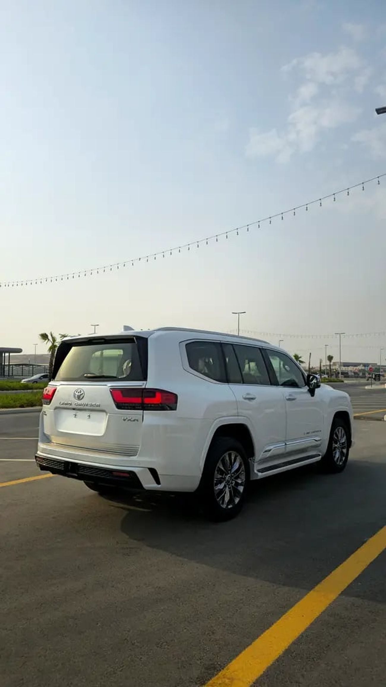 Toyota Land Cruiser VXR | GCC Specs | Brand