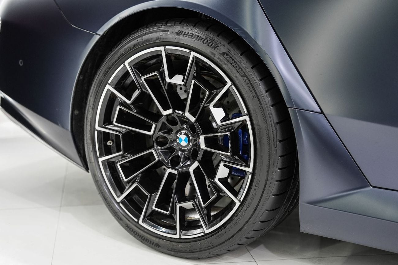 BMW M5 HYBRID | Carbon Interior | Dealer Warranty + Service!!