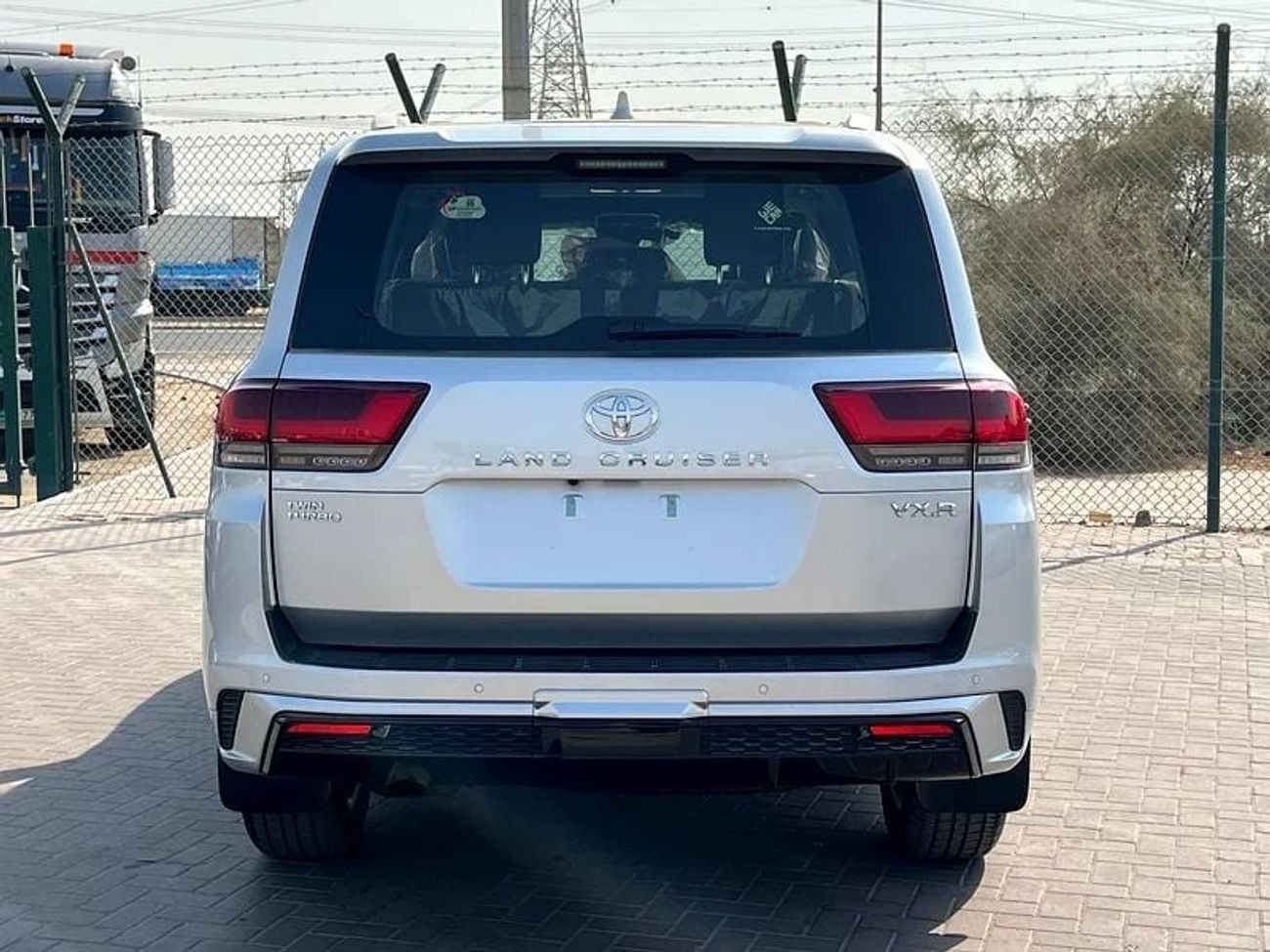 تويوتا لاند كروزر 2026 Toyota Land Cruiser LC300 VXR (Full-Option) 3.5L V6 Twin Turbo Petrol A/T 4WD Export Only