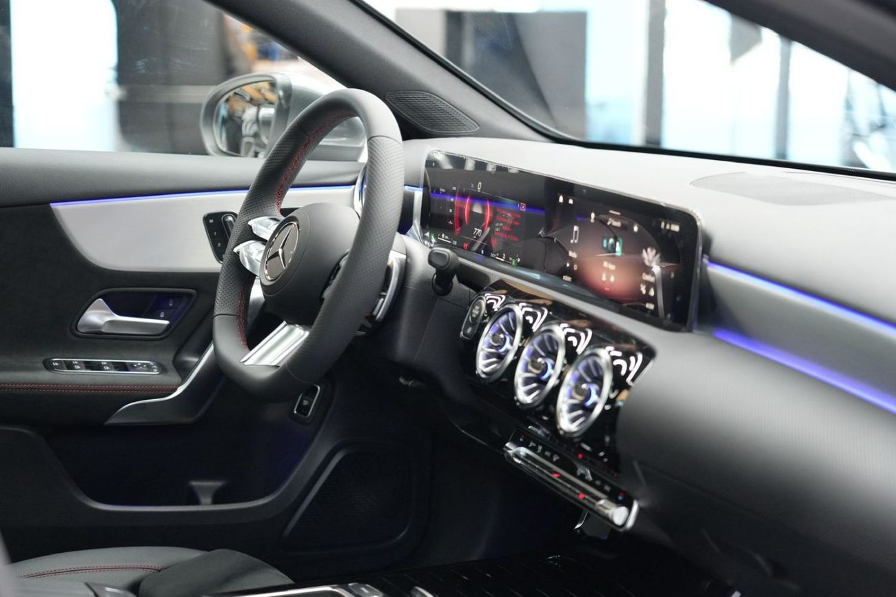 Mercedes-Benz A 200 Mercedes-Benz A 200 | 2026 GCC 0km | Agency Warranty | AMG Package