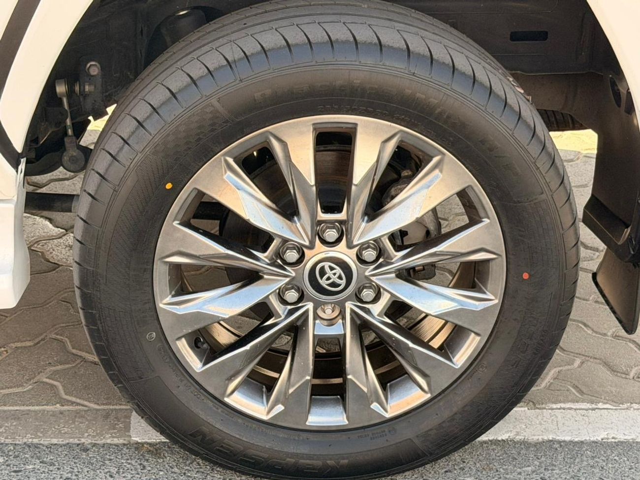 Toyota Land Cruiser Lc300 model 2024 VXR RHD diesel engine full option