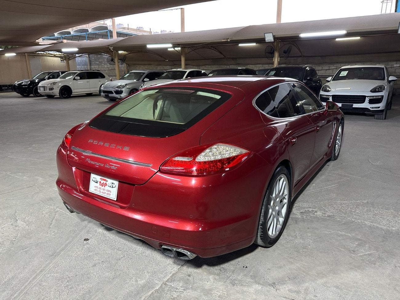 Porsche Panamera TURBO | CARBON CERAMIC BRAKES (PCCB) | SPORTS CHRONO PACKAGE | TWO-TONE LEATHER INTERIOR