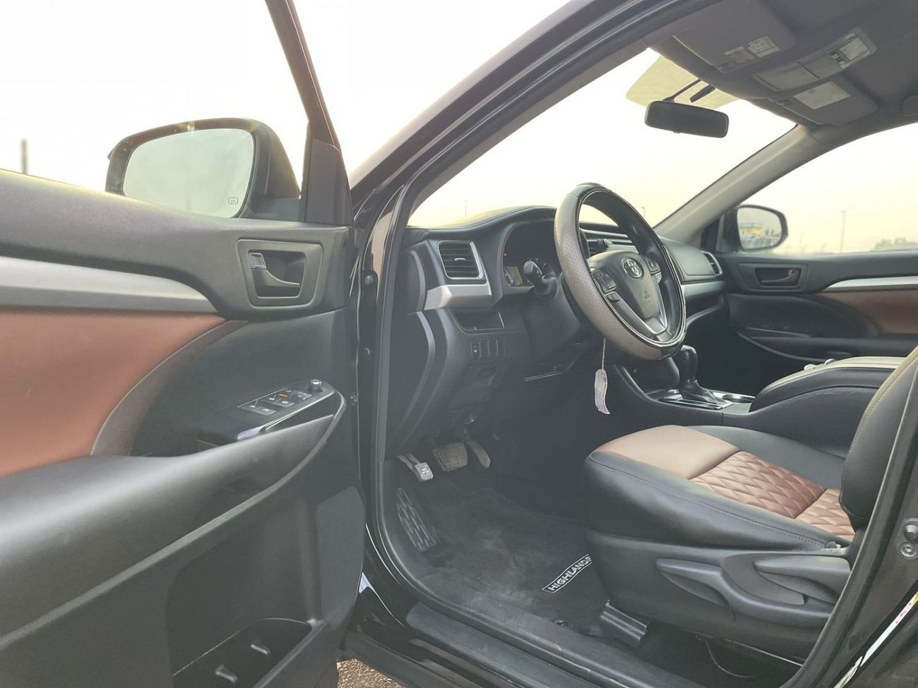 Toyota Highlander 2015 Toyota Highlander LE MidOption+ 3.5L V6 - AWD 4x4  Full 7 Seater Leather - Rear CAM -