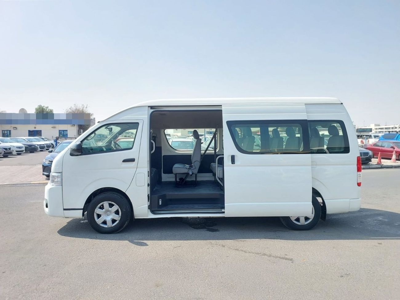 Toyota Hiace TOYOTA HIACE COMMUTER VAN RHD 2017 MODEL 2.7 L PETROL AUTOMATIC(PM77975)