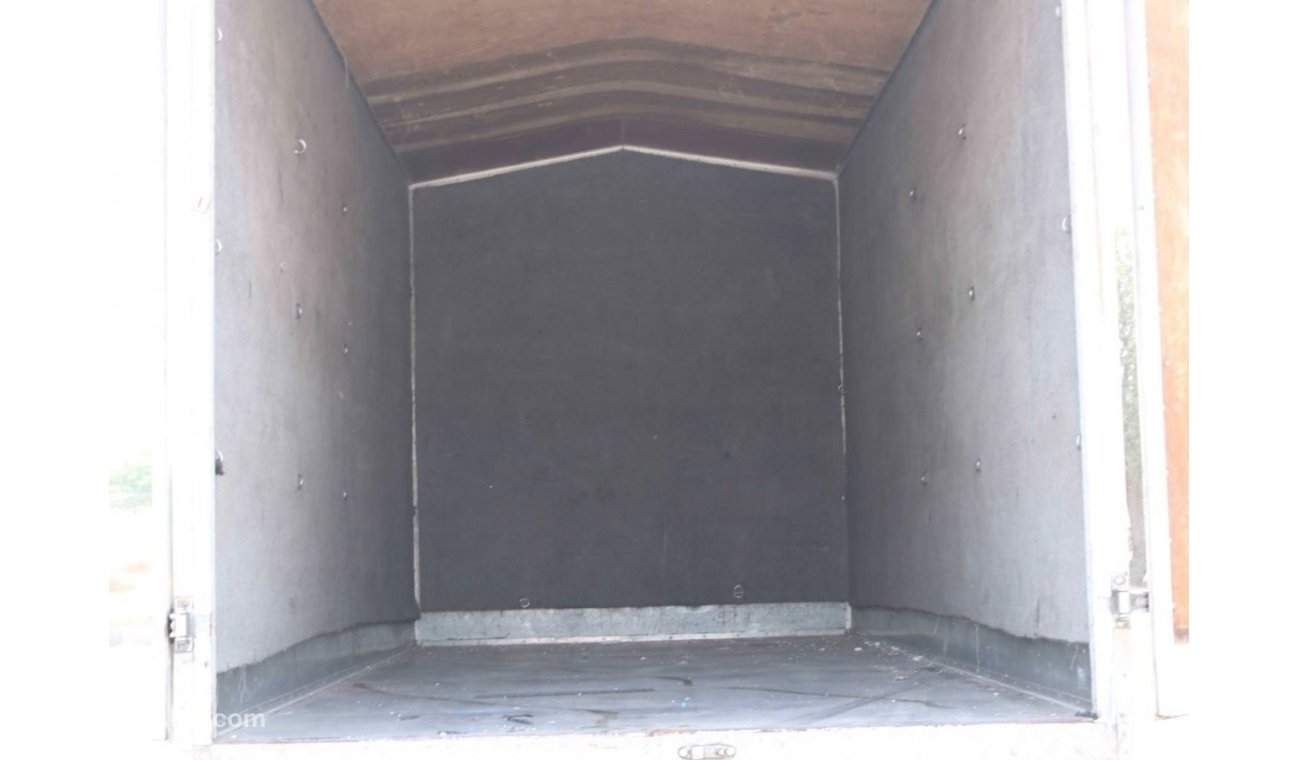 Isuzu Reward 2012 | REWARD NP DRY BOX MULTIPURPOSE CANTER WITH GCC SPECS AND EXCELLENT CONDITION - EXCLUSIVE VAT