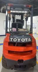 تويوتا فورك ليفت Toyota 3.0 Ton 3-stage, FSV 4.5M GasolineLPG Forklift ModelFGZN30 MY-2025