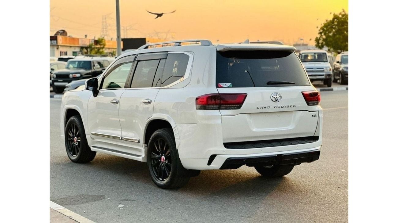 تويوتا لاند كروزر -