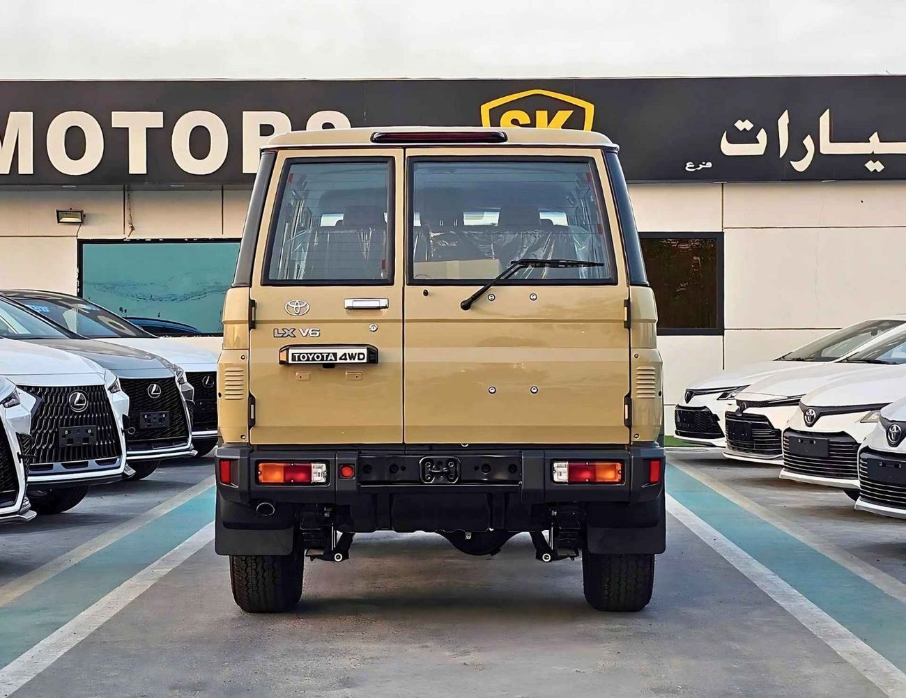 تويوتا لاند كروزر 70 LC76 LX/4.0L PETROL A/T/DIFFLOCK, WINCH, SNORKEL, REFRIGERATOR, OVER FENDER/ CODE#H76PAF