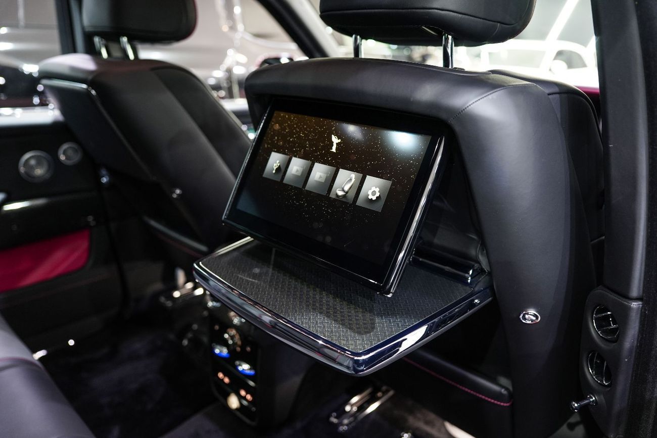 رولز رويس كولينان Series II, Black Badge, 800KM ONLY, Rear-Seat Entertainment, Bespoke Audio, Starlight Headliner!!