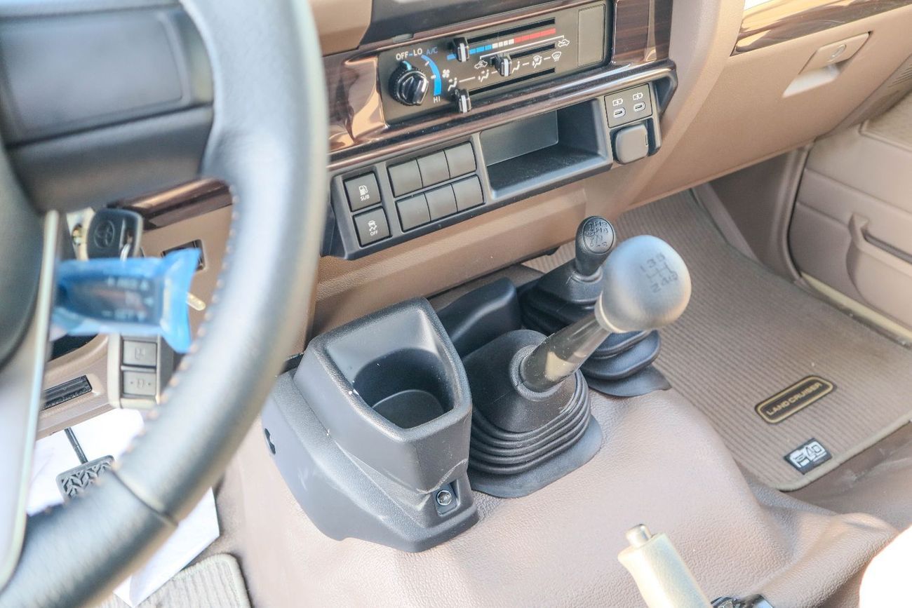 Toyota Land Cruiser Pick Up Std 4.0L Single Cab Utility 4WD 2025 Toyota Land Cruiser Single Cab 4.0L Manual