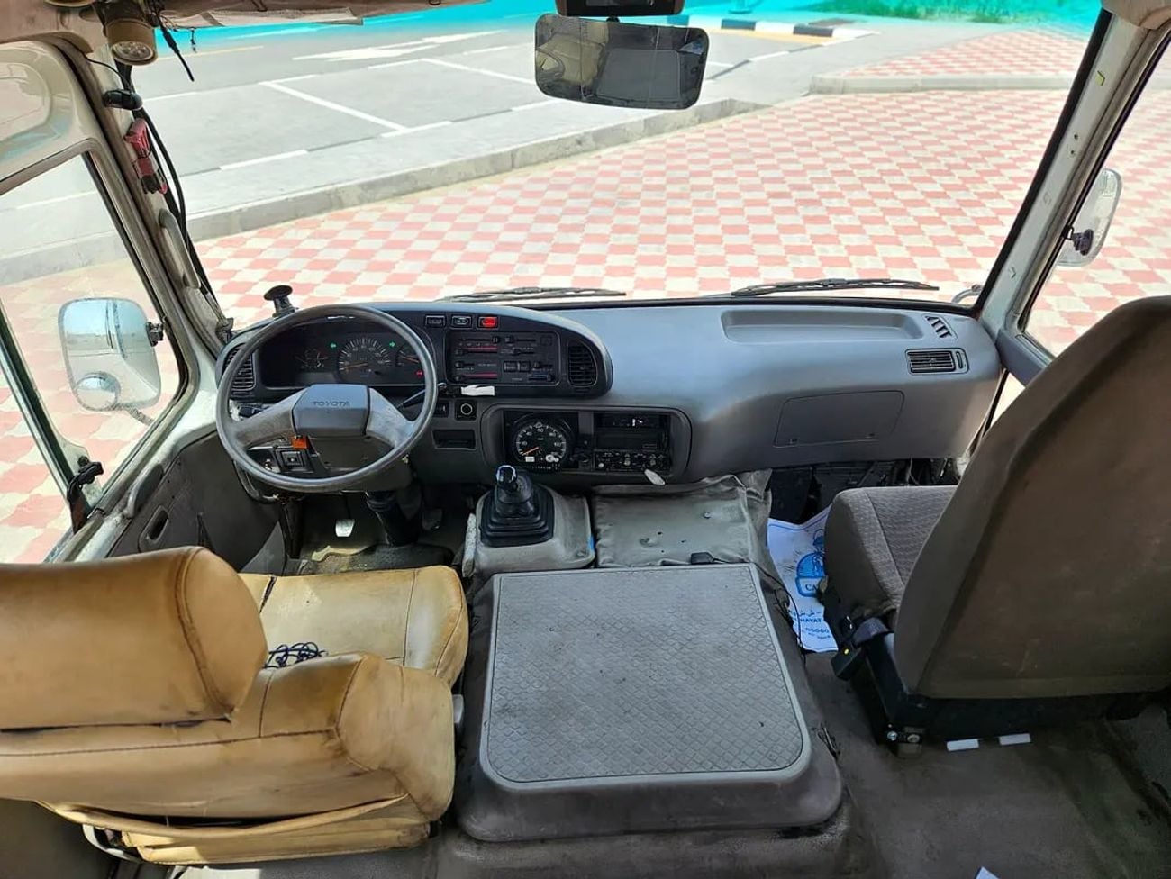 تويوتا كوستر Fresh Japan Import Immaculate Condition 30 Seater Diesel With Low KM